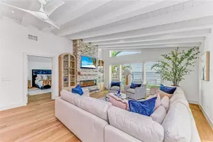 605 Key Royale Dr, Holmes Beach, FL 34217 - Photo 31