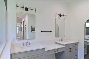 8013 Clearwater Ct, Sarasota, FL 34241 - Photo 23