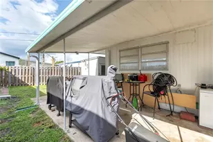 307 52nd Ave Dr W, Bradenton, FL 34207 - Photo 19