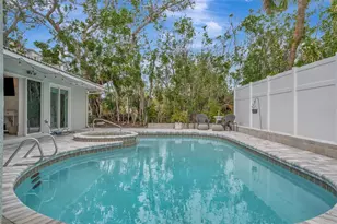 567 Venice Ln, Sarasota, FL 34242 - Photo 31