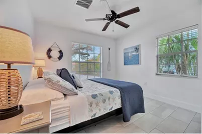 567 Venice Lane, Sarasota, FL 34242 - Photo 29