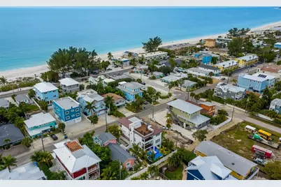 2213 Avenue C, Bradenton Beach, FL 34217 - Photo 17