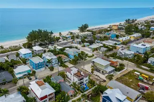 2213 Avenue C, Bradenton Beach, FL 34217 - Photo 17