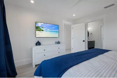 2213 Avenue C, Bradenton Beach, FL 34217 - Photo 43