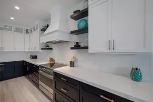 2213 Avenue C, Bradenton Beach, FL 34217 - Photo 27