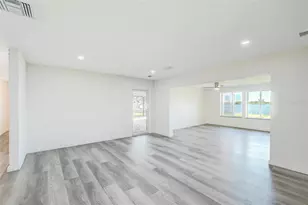 4867 E Riverside Dr, Fort Myers, FL 33905 - Photo 7