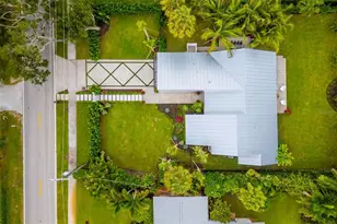 1705 Field Rd, Sarasota, FL 34231 - Photo 63