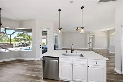 574 Planters Manor Way, Bradenton, FL 34212 - Photo 9