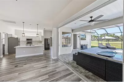 574 Planters Manor Way, Bradenton, FL 34212 - Photo 7