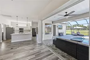 574 Planters Manor Way, Bradenton, FL 34212 - Photo 7