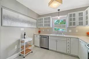 121 24th St W, Bradenton, FL 34205 - Photo 17