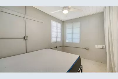 121 24th Street W, Bradenton, FL 34205 - Photo 39