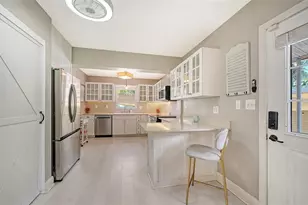 121 24th St W, Bradenton, FL 34205 - Photo 15