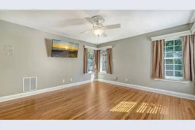 121 24th Street W, Bradenton, FL 34205 - Photo 13