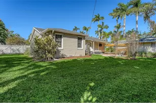 121 24th St W, Bradenton, FL 34205 - Photo 41