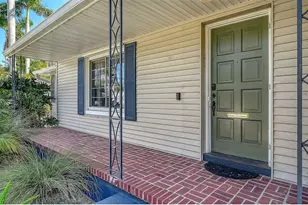 121 24th St W, Bradenton, FL 34205 - Photo 3