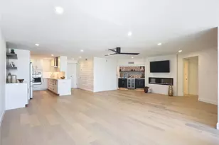 435 S Gulfstream Ave, Sarasota, FL 34236 - Photo 17