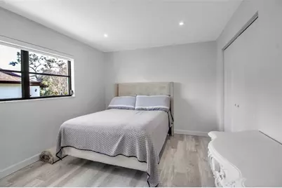 1649 Stanford Lane, Sarasota, FL 34231 - Photo 19