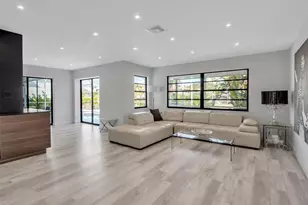 1649 Stanford Ln, Sarasota, FL 34231 - Photo 15