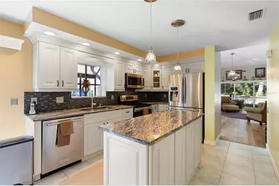 4966 Clubview Court E, Bradenton, FL 34203 - Photo 7