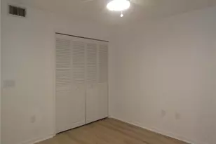 5684 Sheffield Greene Cir, Sarasota, FL 34235 - Photo 13