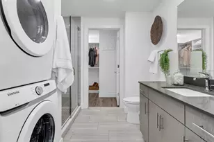 1709 N Tamiami Trl, Sarasota, FL 34234 - Photo 17