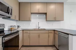 1709 N Tamiami Trl, Sarasota, FL 34234 - Photo 5