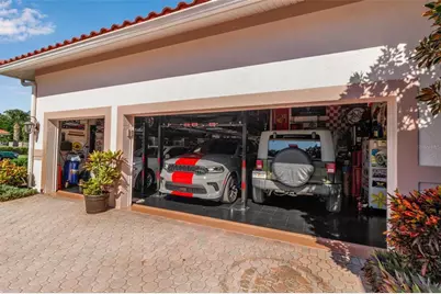 1076 Ruisdael Circle, Nokomis, FL 34275 - Photo 9