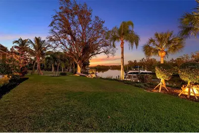 1076 Ruisdael Circle, Nokomis, FL 34275 - Photo 3