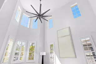 2159 Hawthorne St, Sarasota, FL 34239 - Photo 5