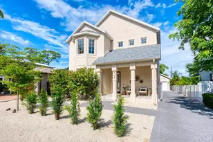 2159 Hawthorne St, Sarasota, FL 34239 - Photo 1