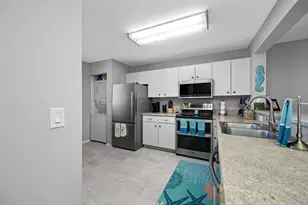 703 Oakview Dr, Bradenton, FL 34210 - Photo 13