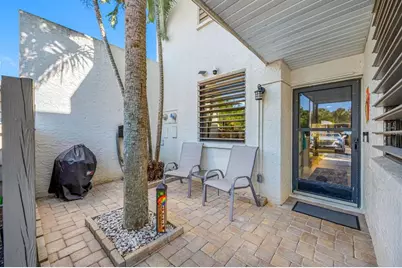 703 Oakview Drive #703, Bradenton, FL 34210 - Photo 5