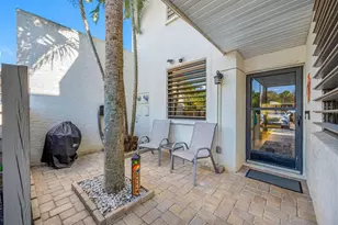 703 Oakview Dr, Bradenton, FL 34210 - Photo 5