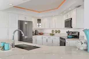 988 Boulevard of the Arts, Sarasota, FL 34236 - Photo 13