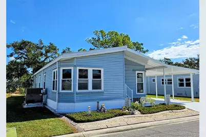 305 Oakwood Boulevard E, Sarasota, FL 34237 - Photo 3