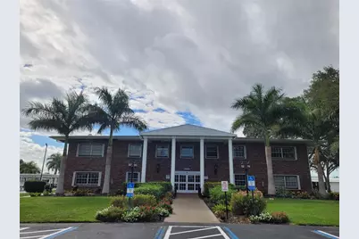 305 Oakwood Boulevard E, Sarasota, FL 34237 - Photo 43