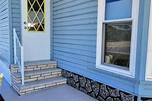 305 Oakwood Blvd E, Sarasota, FL 34237 - Photo 9