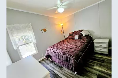 305 Oakwood Boulevard E, Sarasota, FL 34237 - Photo 33