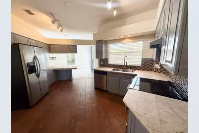 7157 42nd Court E, Sarasota, FL 34243 - Photo 17