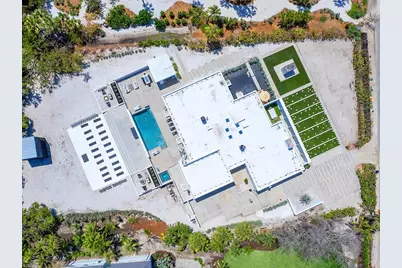 7647 Sanderling Road, Sarasota, FL 34242 - Photo 63