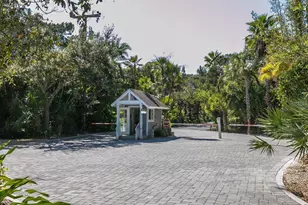 7647 Sanderling Rd, Sarasota, FL 34242 - Photo 69