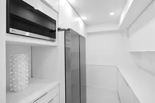 7647 Sanderling Rd, Sarasota, FL 34242 - Photo 25