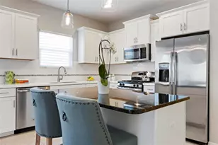 6512 Palm Leaf Ct, Sarasota, FL 34243 - Photo 11