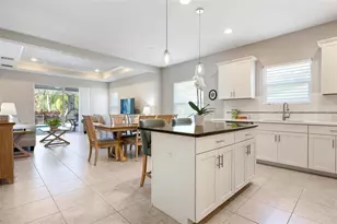 6512 Palm Leaf Ct, Sarasota, FL 34243 - Photo 3