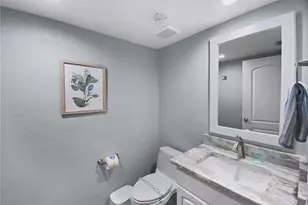 1445 Gulf of Mexico Dr, Longboat Key, FL 34228 - Photo 9