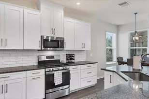 5935 Maidenstone Way, Palmetto, FL 34221 - Photo 9