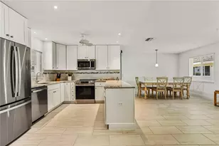 1900 Benjamin Franklin Dr, Sarasota, FL 34236 - Photo 19