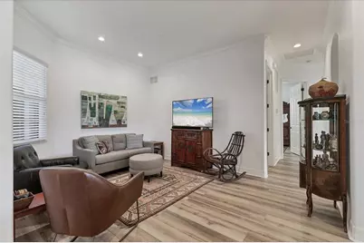 8284 Barton Farms Boulevard, Sarasota, FL 34240 - Photo 9