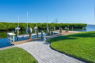 560 Harbor Point Rd, Longboat Key, FL 34228 - Photo 31